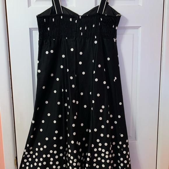 Black/white dots Sundress - Picture 2 of 12